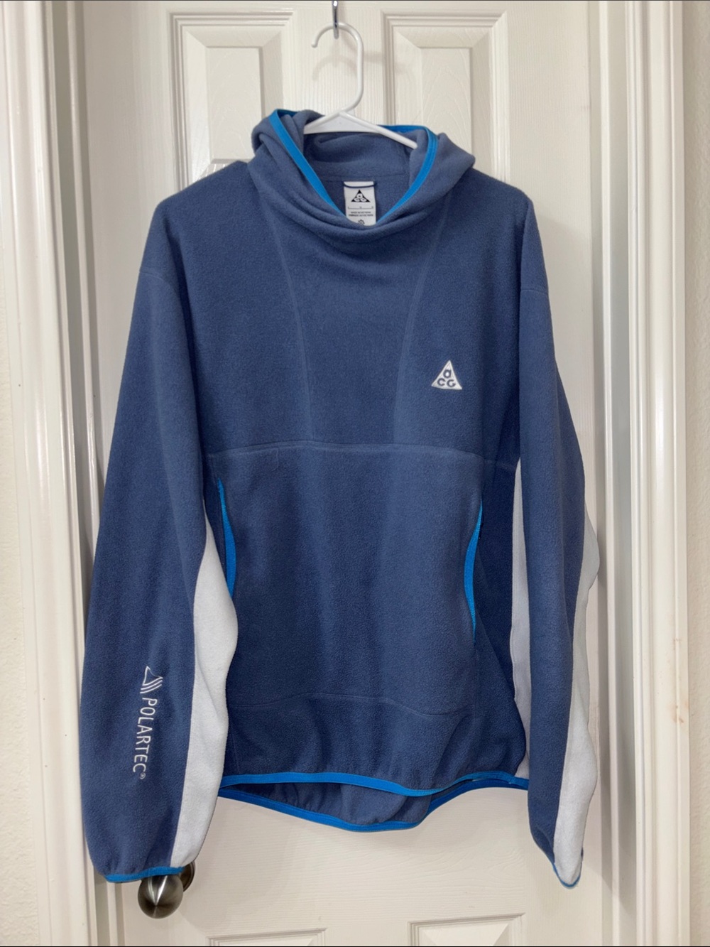 Nike ACG Navy Blue Fleece Crewneck with Light Gray Panels and Bright Blue Trim